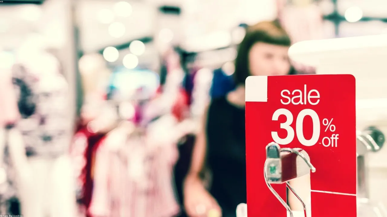 Clothing rental business seeing social media growth through bRIDGIN' digital marketing